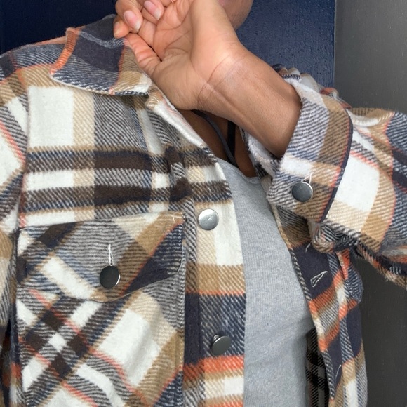 Plaid Button-Up Shacket / Shirt - Multicolor - Picture 5 of 6